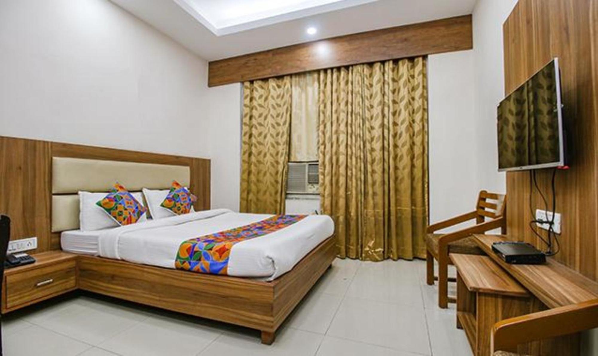 Fabhotel Silver Inn I Бопал Екстериор снимка