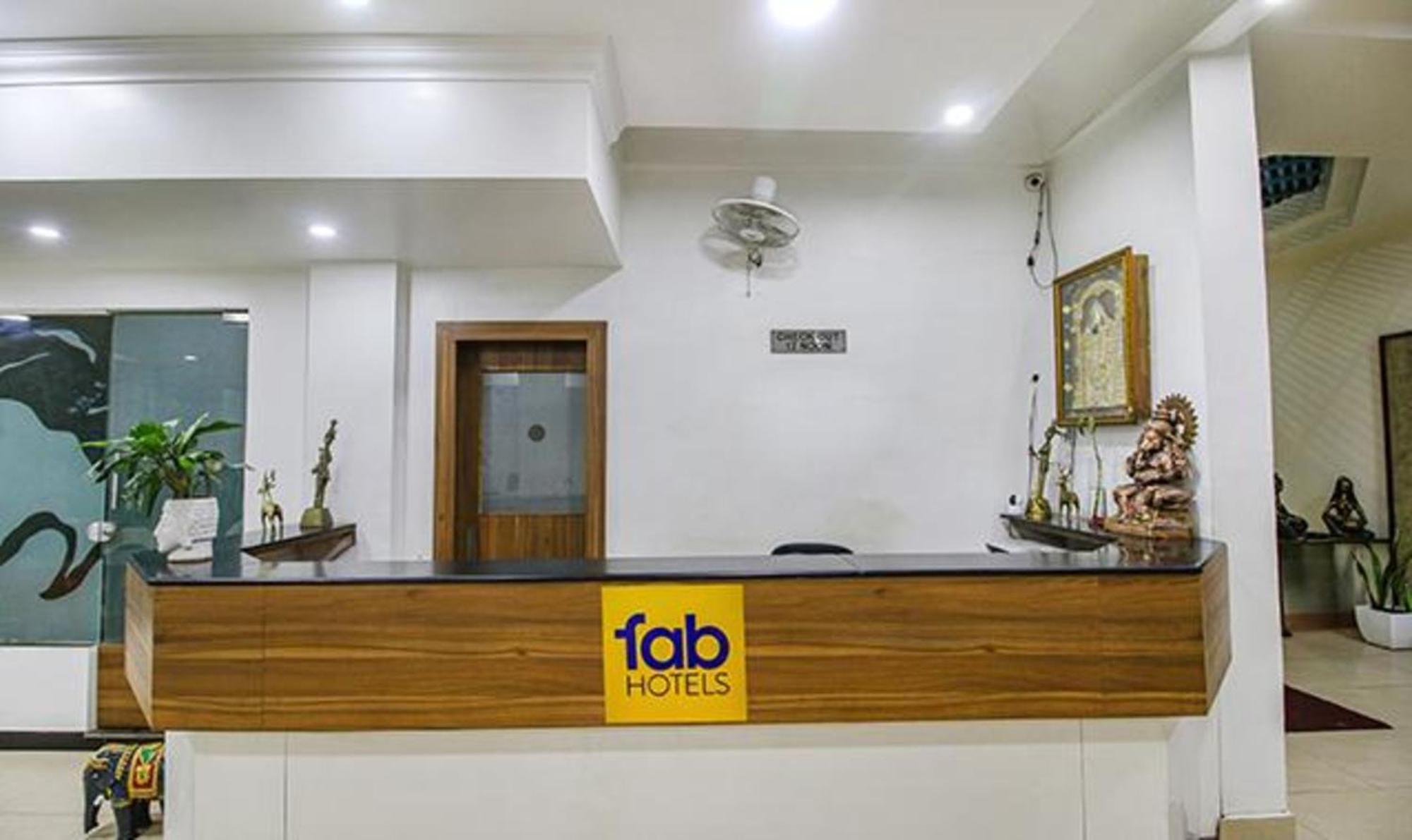 Fabhotel Silver Inn I Бопал Екстериор снимка