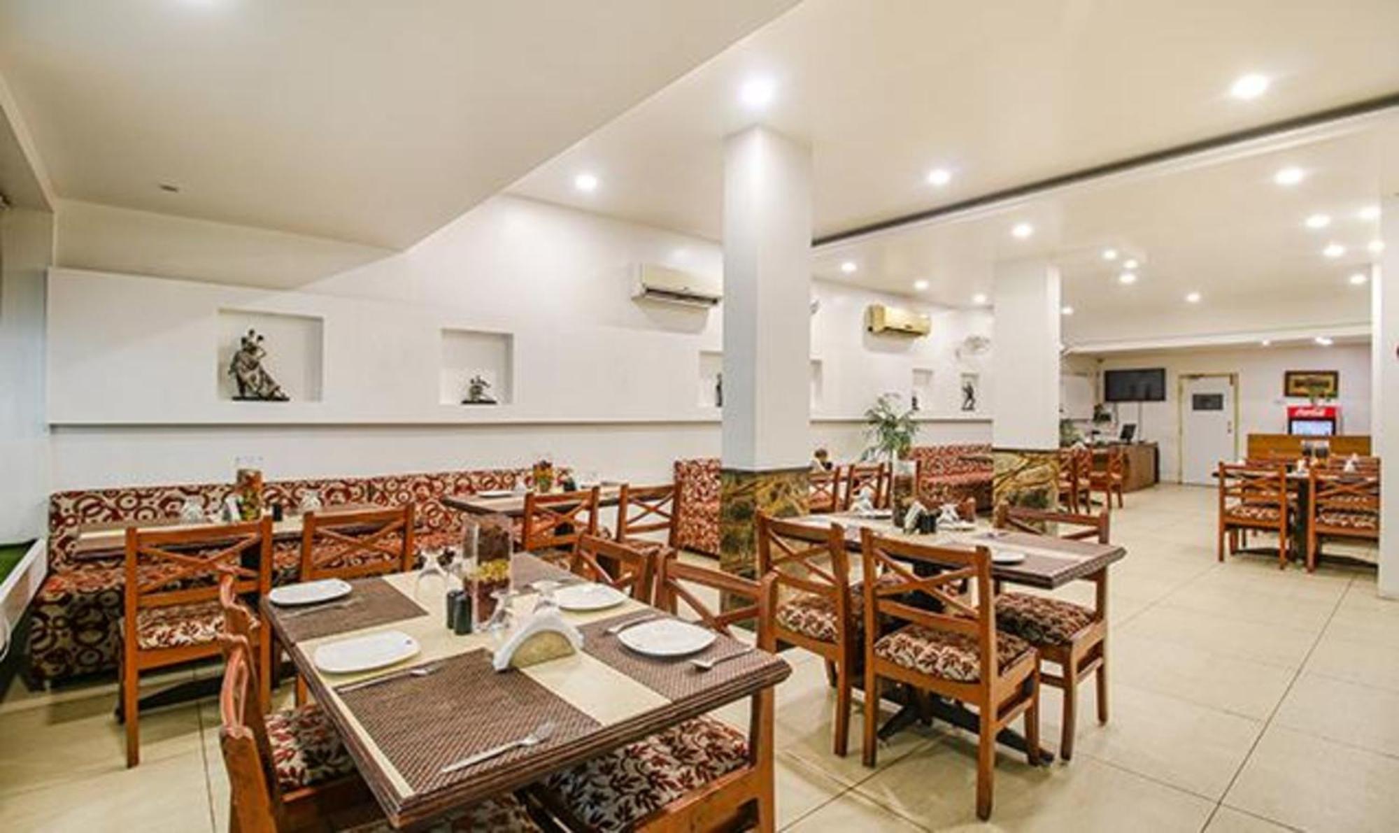 Fabhotel Silver Inn I Бопал Екстериор снимка